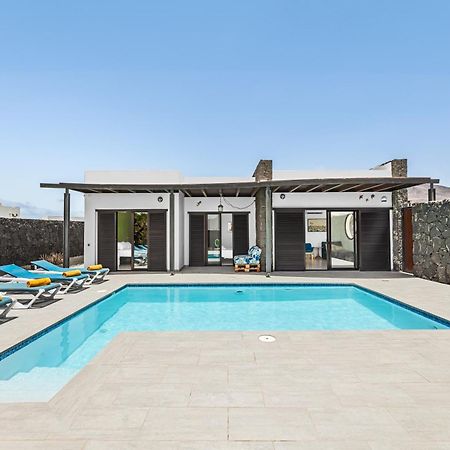 3 Bedroom Villa With Private Pool Close To Papagayo Beach Playa Blanca  Bagian luar foto