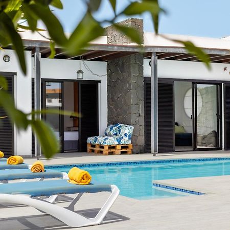3 Bedroom Villa With Private Pool Close To Papagayo Beach Playa Blanca  Bagian luar foto
