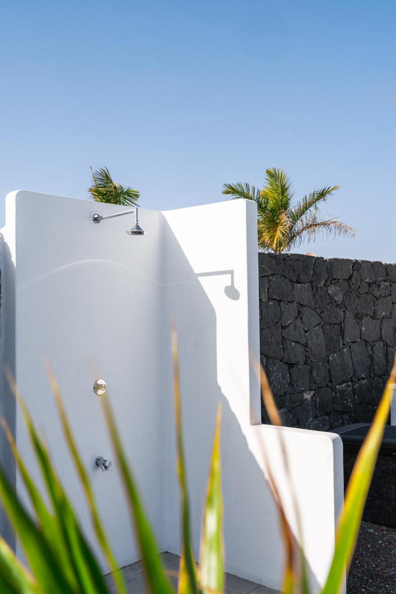 3 Bedroom Villa With Private Pool Close To Papagayo Beach Playa Blanca  Bagian luar foto