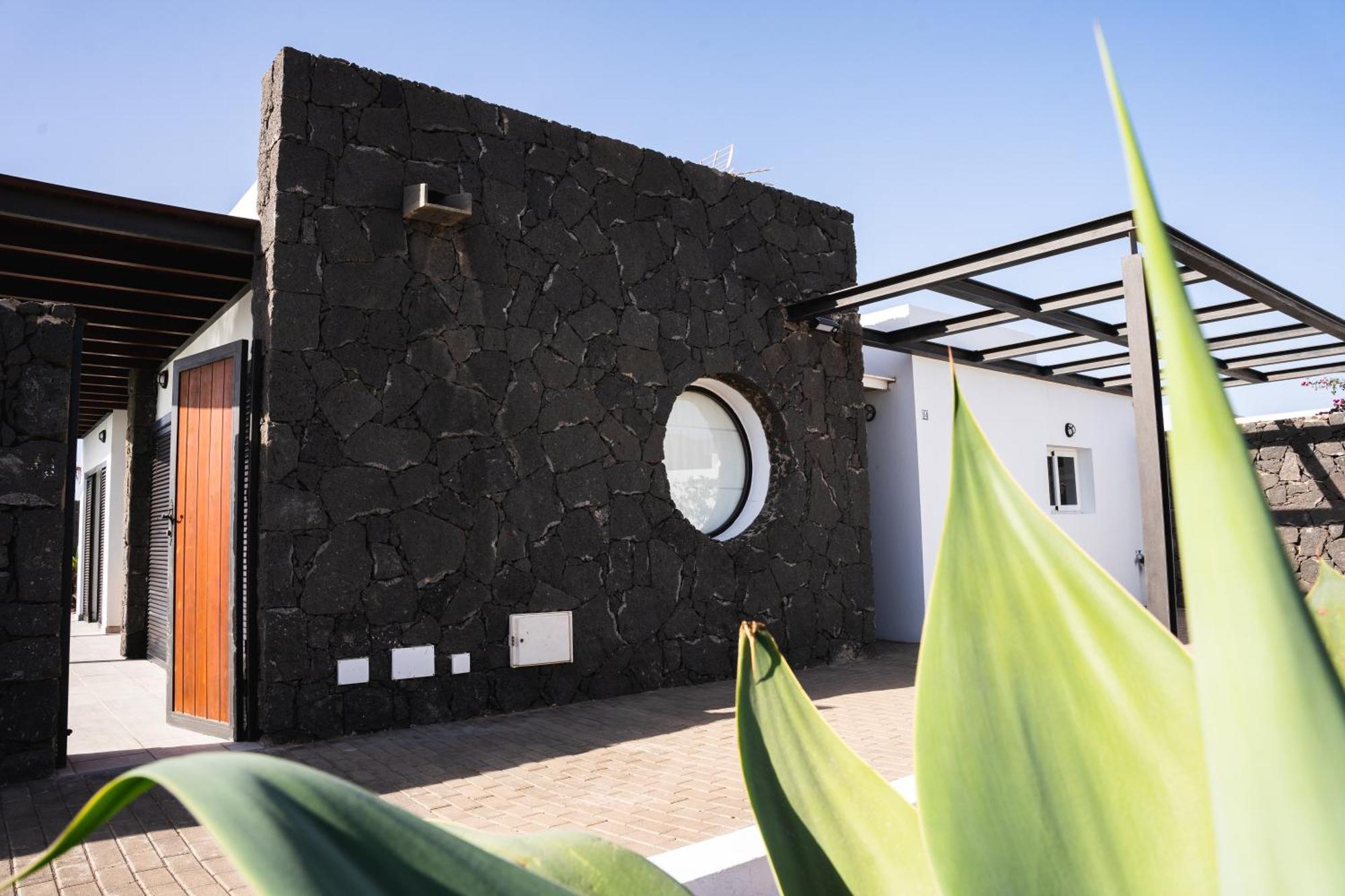 3 Bedroom Villa With Private Pool Close To Papagayo Beach Playa Blanca  Bagian luar foto