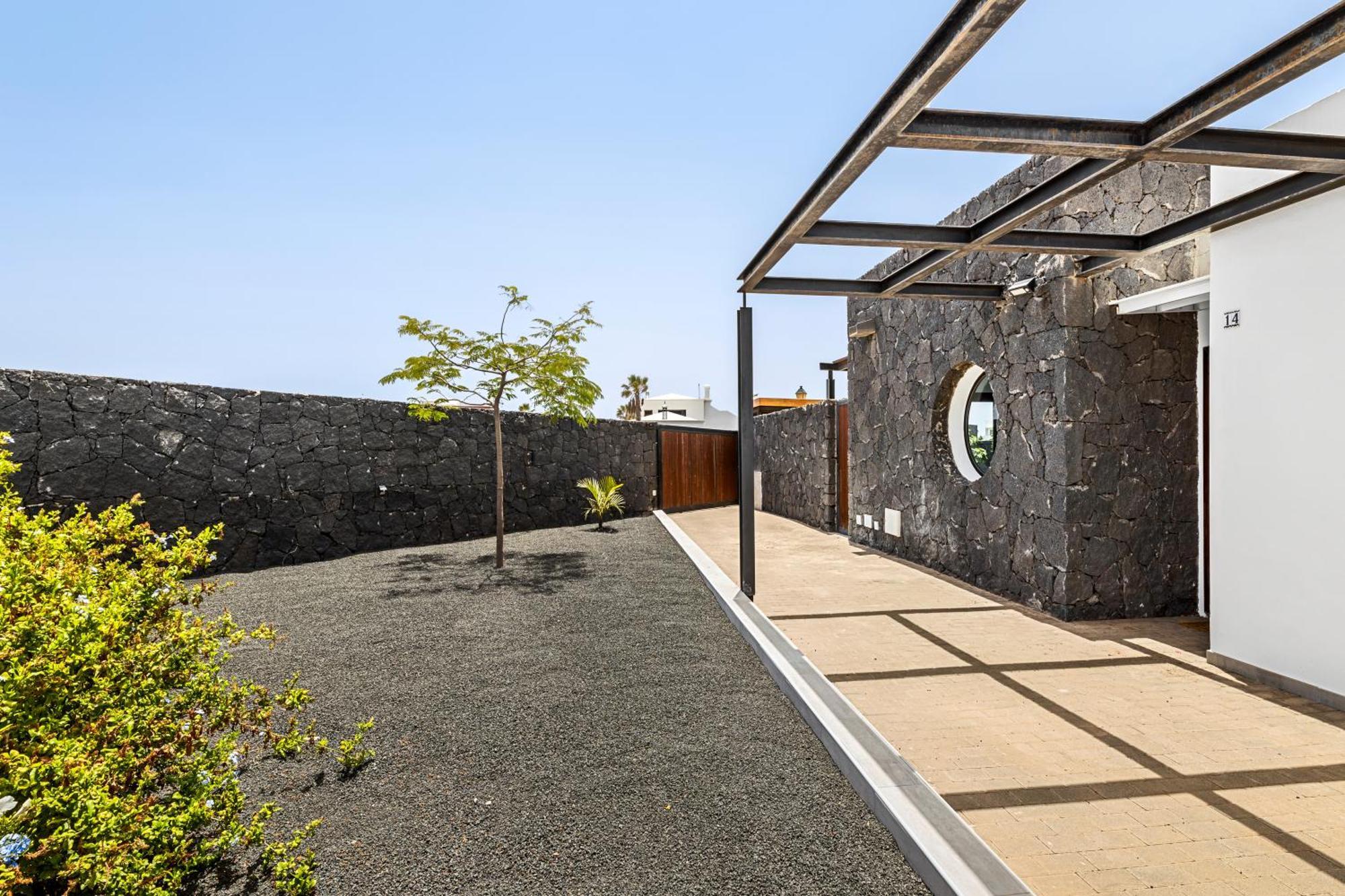 3 Bedroom Villa With Private Pool Close To Papagayo Beach Playa Blanca  Bagian luar foto