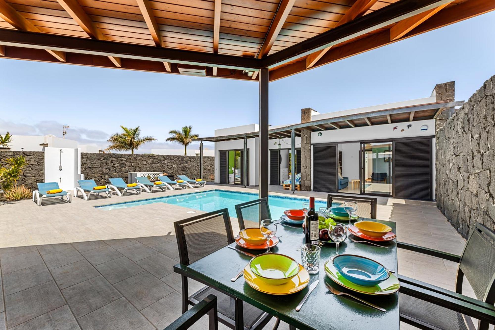 3 Bedroom Villa With Private Pool Close To Papagayo Beach Playa Blanca  Bagian luar foto