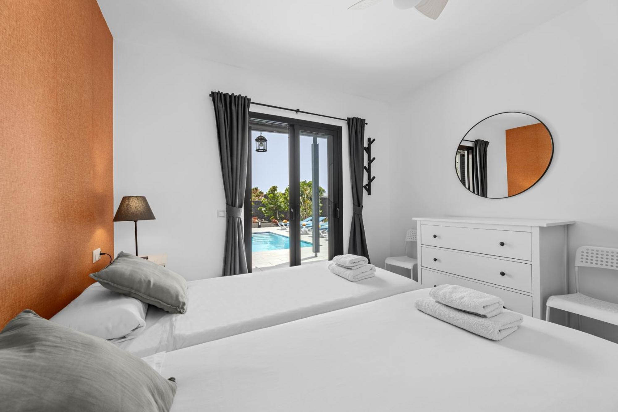 3 Bedroom Villa With Private Pool Close To Papagayo Beach Playa Blanca  Bagian luar foto