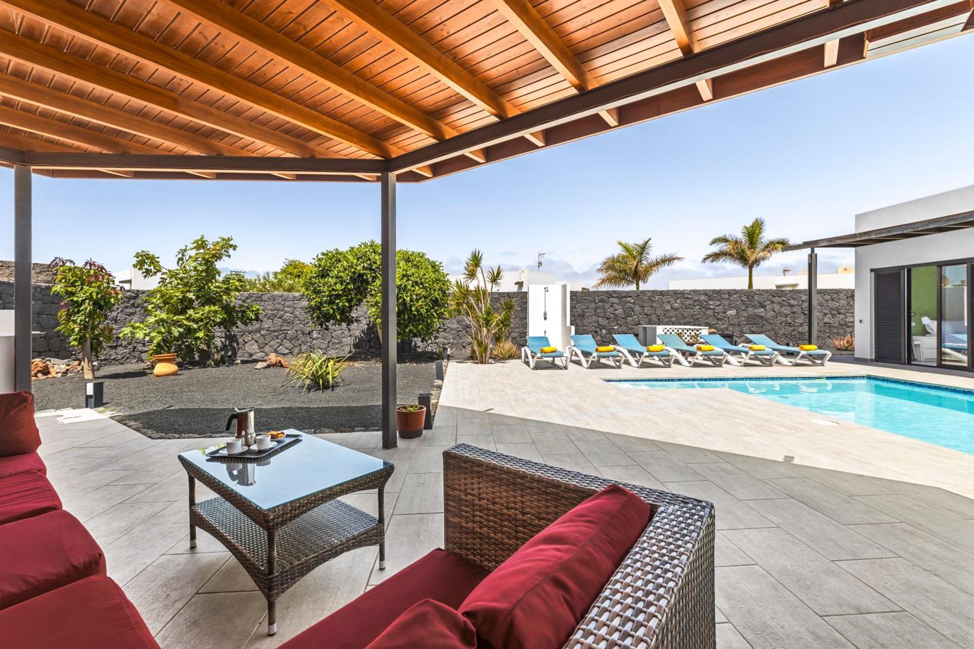 3 Bedroom Villa With Private Pool Close To Papagayo Beach Playa Blanca  Bagian luar foto