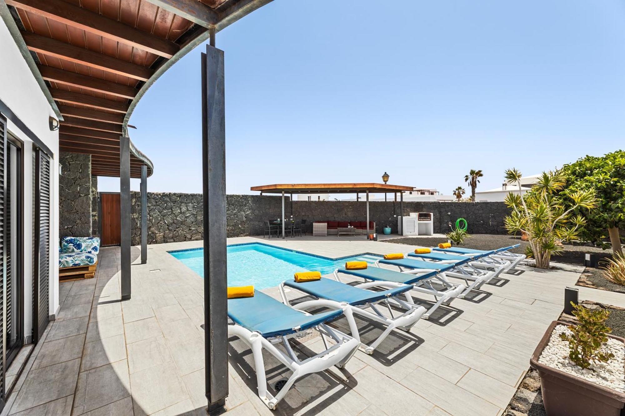 3 Bedroom Villa With Private Pool Close To Papagayo Beach Playa Blanca  Bagian luar foto